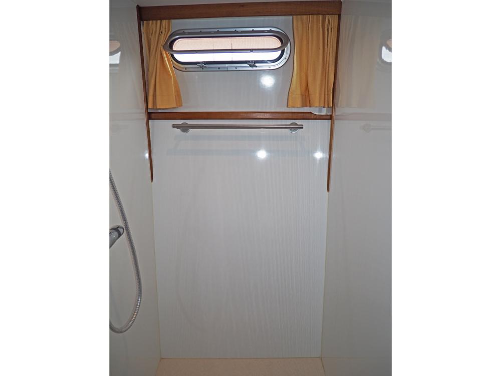 Aft cabin, Accommodation